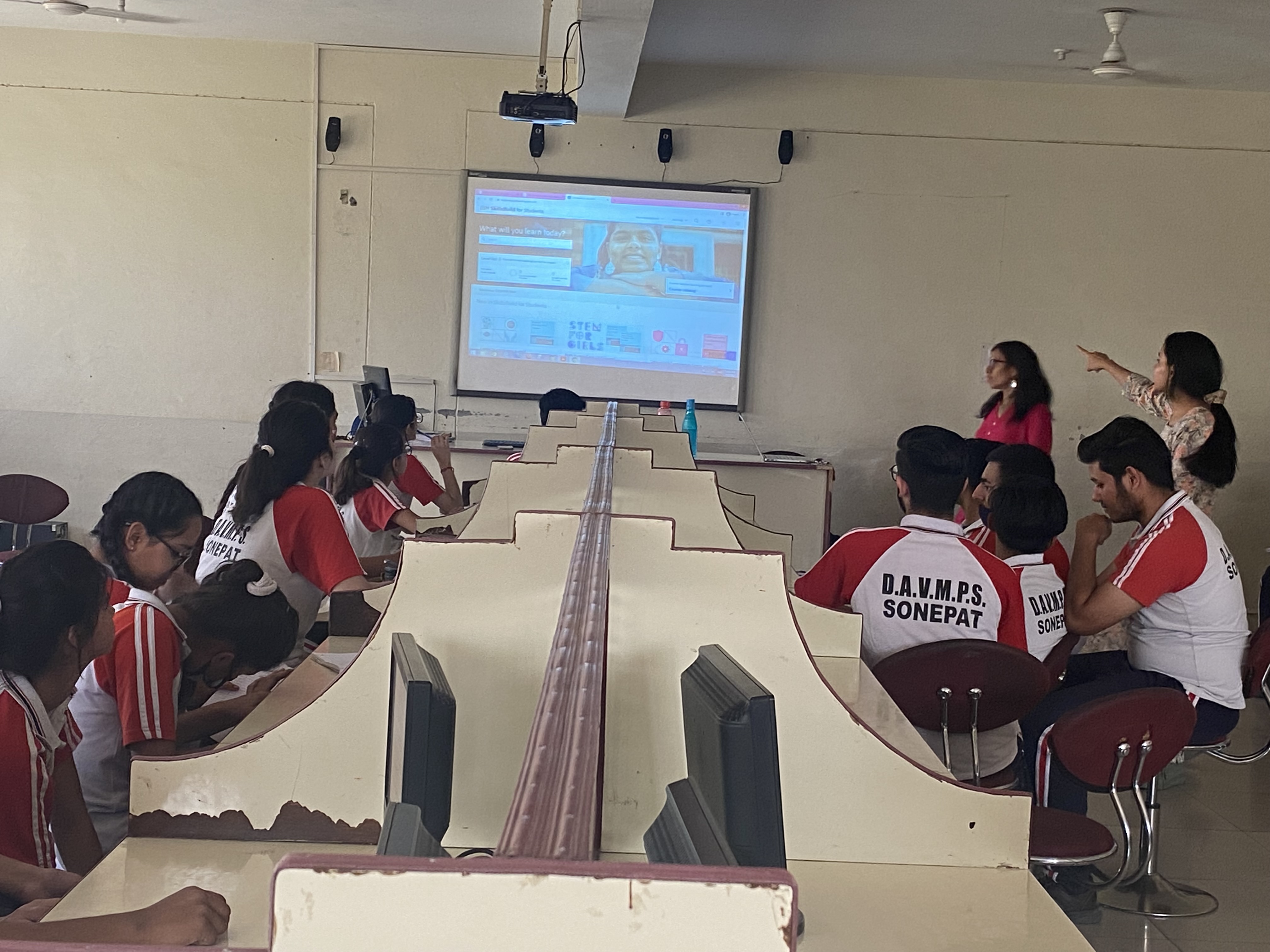 IBM SkillsBuild: Building Technical, Digital and Workplace Skills in ...